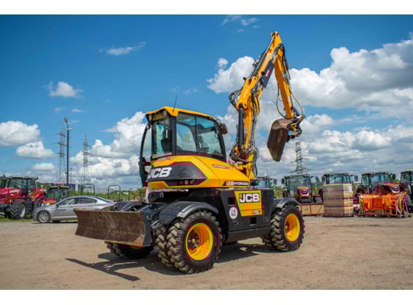 Excavator pe roti JCB Hydradig 110 W de vanzare